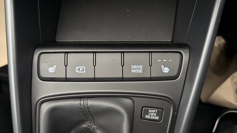 Hyundai i20 1.0T GDi 90 Black Line 5dr DCT Petrol Hatchback